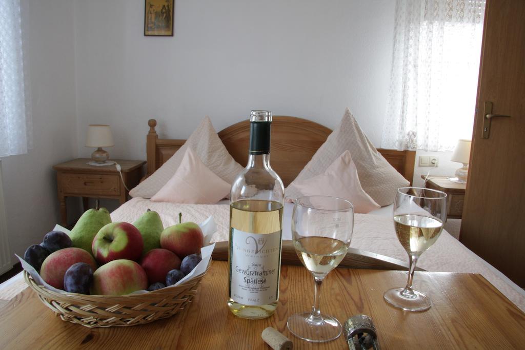 Weingut Und Gaestehaus Vongerichten Oberhausen  Szoba fotó